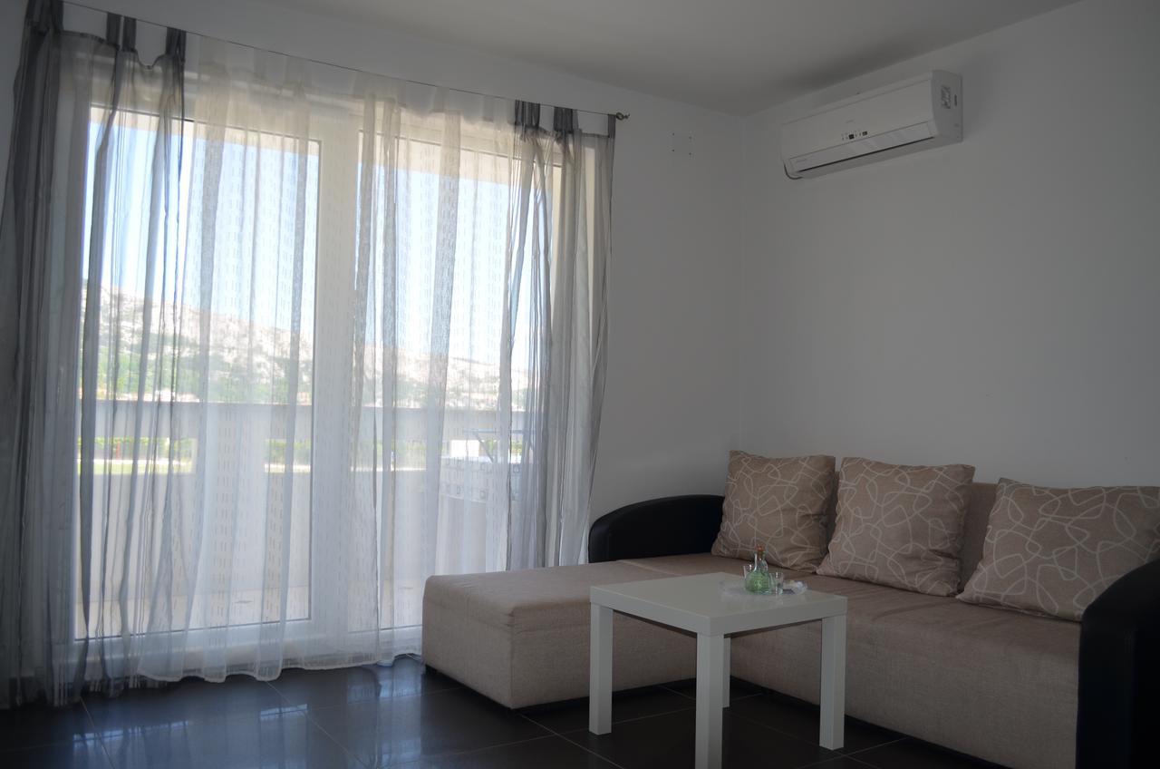 Apartments Mare I Baska  Bagian luar foto